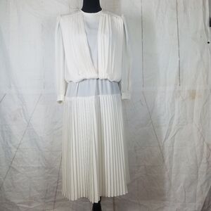 My way vintage pleated long sleeve ivory dress